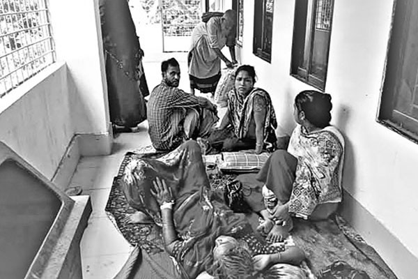 বেড়েছে রোগীর চাপ