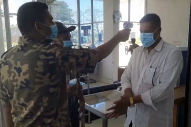 মোংলা বন্দরে করোনাভাইরাস রোধে বিশেষ সতর্কতা