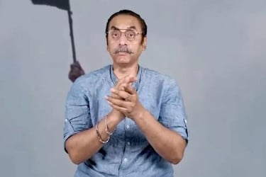 মানুষের ধর্মীয় মূল্যবোধের বিরুদ্ধে দাঁড়াবেন না : ড. ইউনূসকে পিনাকী
