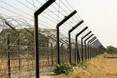 লালমনিরহাট সীমান্তে ফের ১২ জনকে পুশইন