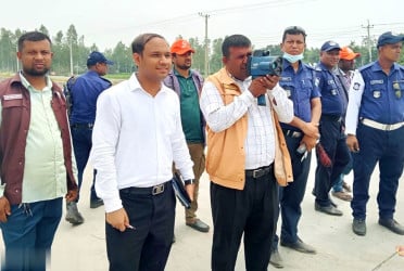 গাইবান্ধায় মহাসড়কে ভ্রাম্যমাণ আদালতের জরিমানা