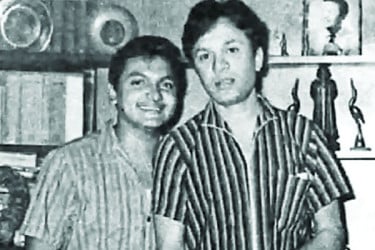 গৌতমকে কেন বাবা উত্তমের ‘না’