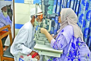 পুরোদমে চালু চক্ষু হাসপাতাল