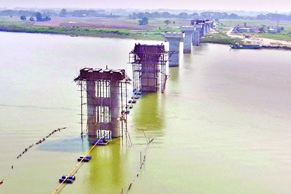 সাত বছরে হলো কয়েকটি পিলার
