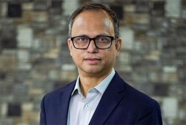গ্রহণযোগ্য নির্বাচনের অপেক্ষায় ব্যবসায়ীরা