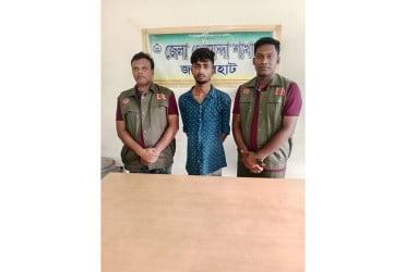 জয়পুরহাটে বাড়ির সদস্যদের বেঁধে ডাকাতি, ডাকাতদলের সদস্য গ্রেফতার
