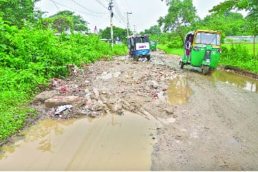 শাবিপ্রবির সড়ক এখন মরণফাঁদ