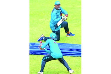 মিরাজের খেলা নিয়ে সংশয়