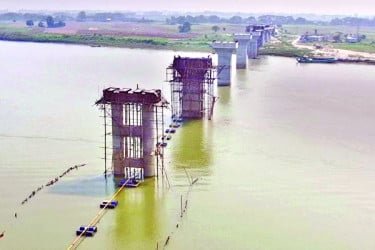 সাত বছরে হলো কয়েকটি পিলার