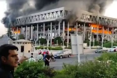 তেহরানে ইরানের রাষ্ট্রীয় টেলিভিশনে ইসরায়েলের হামলা