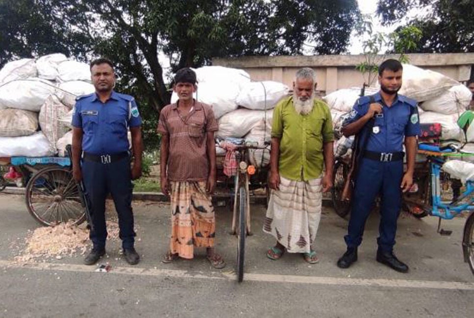 জমি থেকে ভুট্টা লুটের ঘটনায় দুইজন আটক