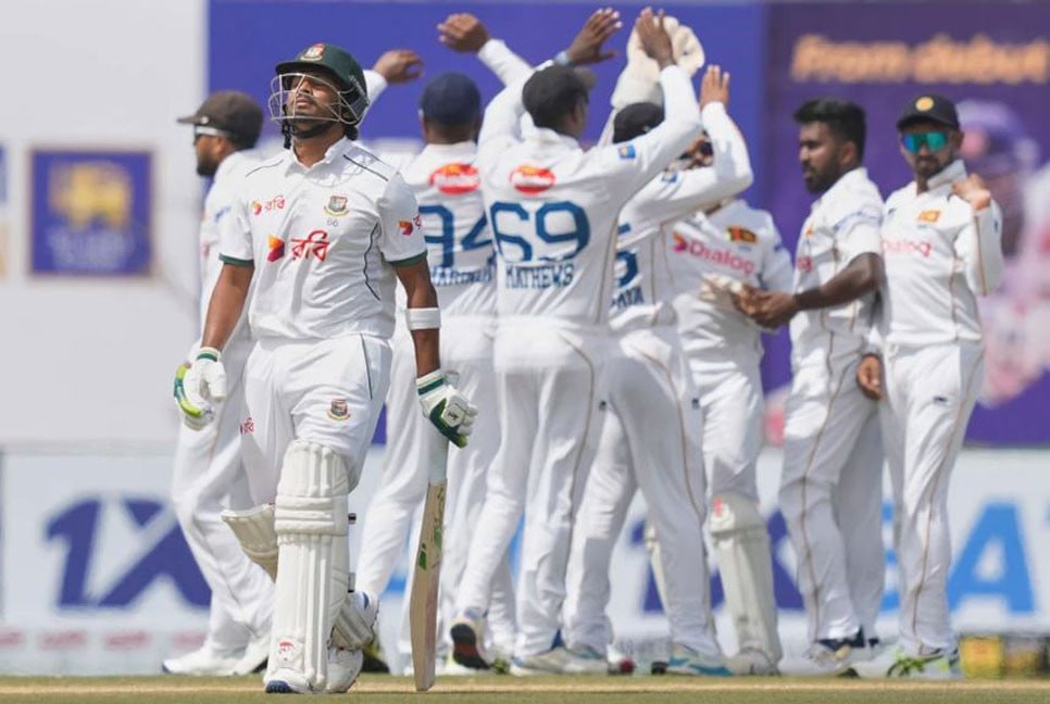 শান্ত-মুশফিকের ব্যাটে ঘুরে দাঁড়ানোর লড়াই টাইগারদের