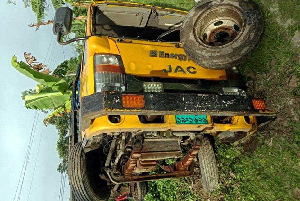 দিনাজপুরে ট্রাক-মোটরসাইকেল সংঘর্ষে নিহত ২