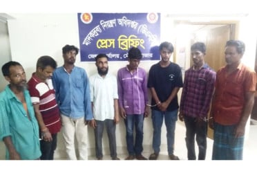 মাদকবিরোধী অভিযানে ৮ জনের কারাদণ্ড