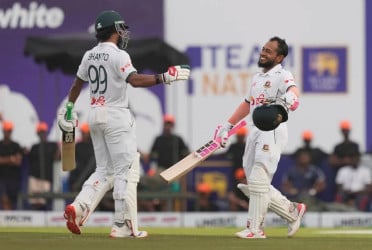 শান্ত-মুশফিকের সেঞ্চুরিতে প্রথম দিনটা বাংলাদেশের