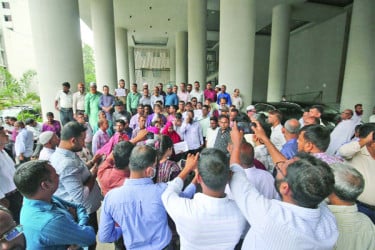 অধ্যাদেশ পুরোপুরি বাতিল না হওয়া পর্যন্ত আন্দোলন