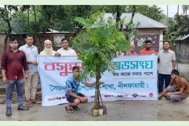 সৈয়দপুরে বসুন্ধরা শুভসংঘের উদ্যোগে গাছের চারা রোপণ