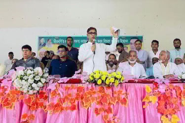 সোনারগাঁয়ে বিএনপির প্রাথমিক সদস্য নবায়ন ও সদস্য ফরম বিতরণ উদ্বোধন