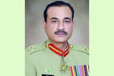 পাকিস্তানি সেনাপ্রধানকে ট্রাম্পের সমাদর