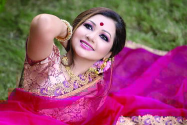 মিঠুন ভক্ত আঁখি