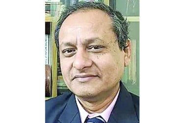শিক্ষার্থীদের ফি নেওয়ার বিষয়ে নীতিমালা হওয়া উচিত