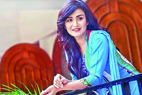 ফের জ্ঞানী নাদিয়া