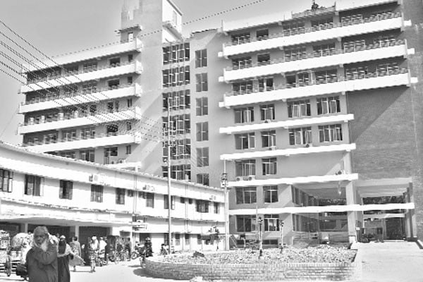 পাঁচ মাস বন্ধ চক্ষুসেবা