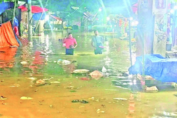ফেনীতে ফের বন্যা আতঙ্ক