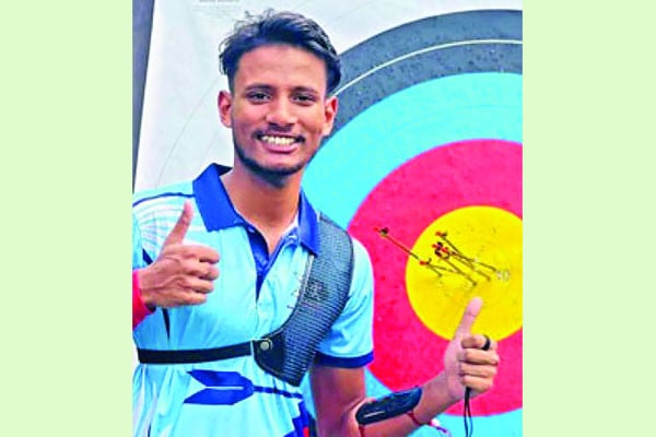 সিঙ্গাপুরে সোনার হাসি আলিফের