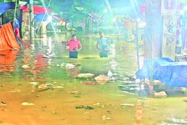 ফেনীতে ফের বন্যা আতঙ্ক