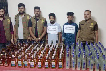 গাজীপুরে মদসহ গ্রেফতার ২