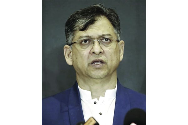 মেধাহীন করে জাতিকে শাসন করতেই মেধা পাচার
