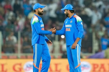 রোহিত-কোহলির বিশ্বকাপ দলে থাকা নিয়ে সংশয়ে গাঙ্গুলি