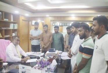 সেবা উন্নীতকরণে ইবি শিক্ষার্থীদের স্মারকলিপি