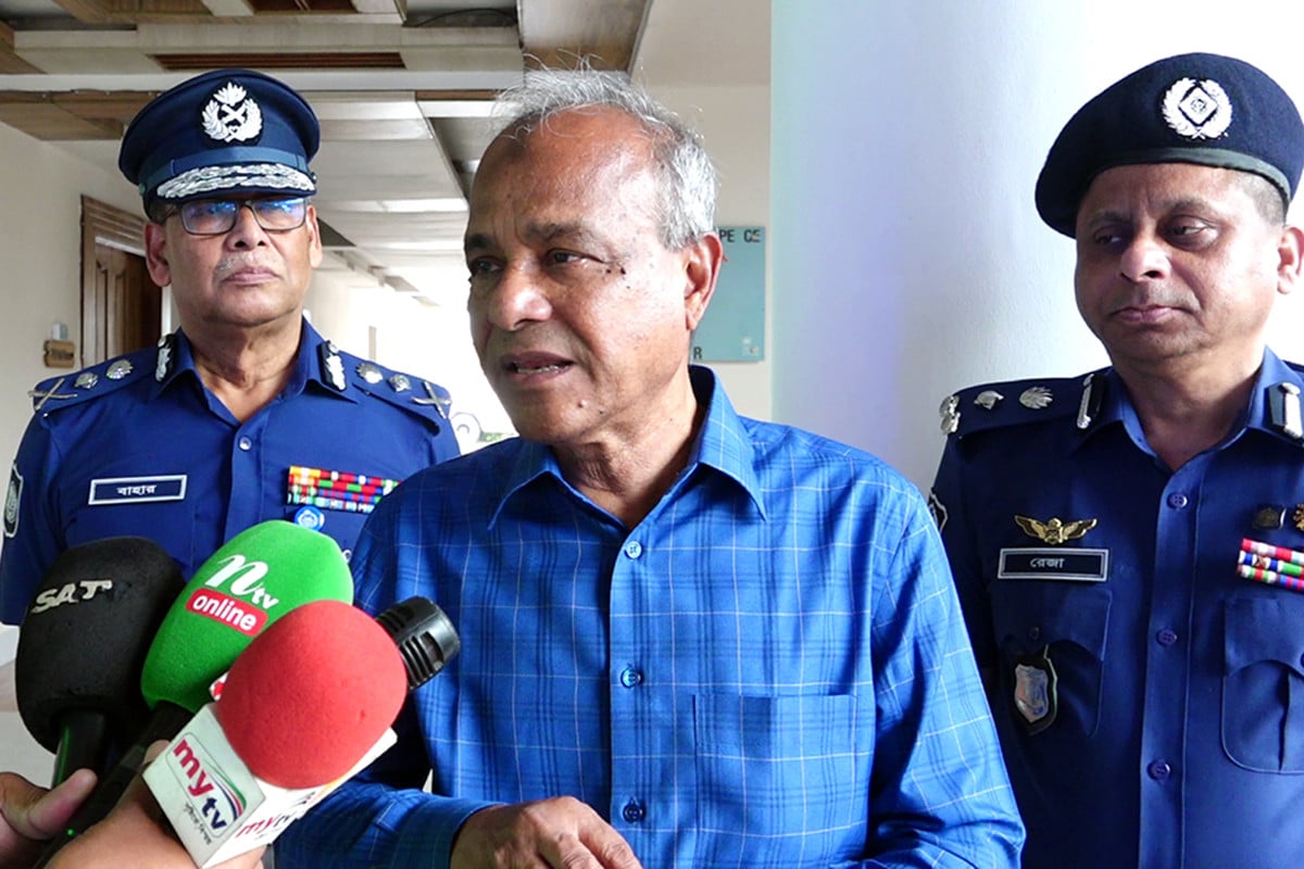 যারা মব সৃষ্টি করছে তাদের আইনের আওতায় আনব : স্বরাষ্ট্র উপদেষ্টা