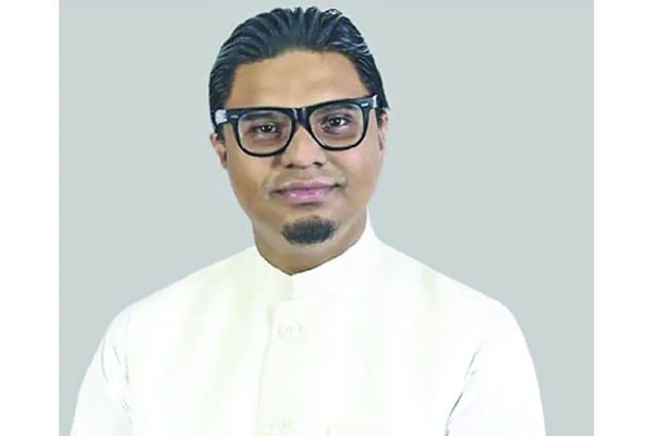 মীর জাফর ও হাসিনার মতো দেশকে বিকিয়ে দেওয়া যাবে না