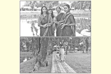 দর্শনার্থীর পদচারণে মুখর উপজেলা চত্বর