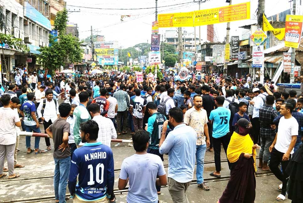 কারমাইকেল কলেজে তৃতীয় দিনের মতো ‘কমপ্লিট শাটডাউন’ চলছে