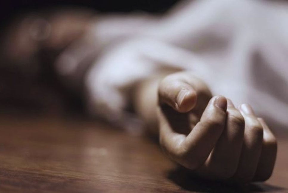 নিজে ঘরে বন্য হাতির আক্রমণে গৃহবধূ নিহত