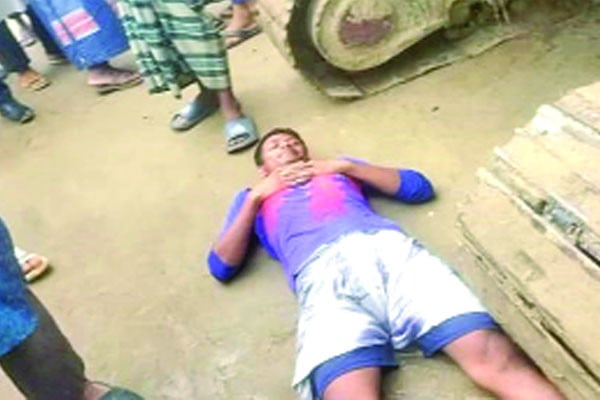মাটিতে শুয়ে শতবর্ষী খেলার মাঠ রক্ষার চেষ্টা
