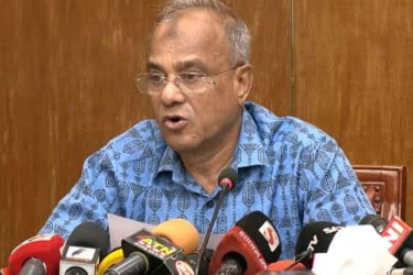 আওয়ামী লীগ আস্তে আস্তে নিষ্ক্রিয় হয়ে যাচ্ছে: স্বরাষ্ট্র উপদেষ্টা