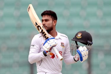 কলম্বো টেস্টে মিরাজকে নিয়ে আশাবাদী সিমন্স