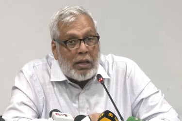 জ্বালানি তেলের দাম আপাতত বাড়ছে না: জ্বালানি উপদেষ্টা