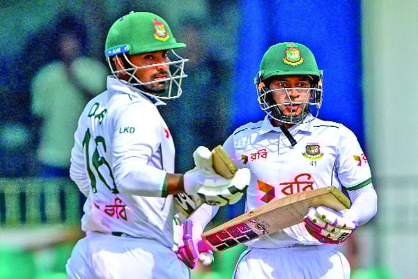 প্রথম দিনে ব্যাটিং বিপর্যয়ে বাংলাদেশ