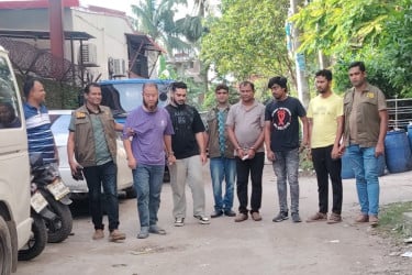 অনলাইন প্রতারণায় বিদেশি হাত, গাজীপুরে চীনা নাগরিকসহ পাঁচজন ধরা