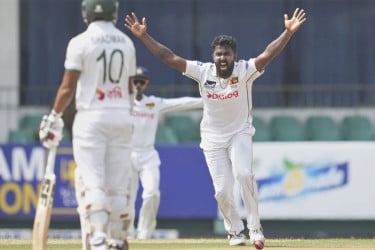 পেসারদের প্রশংসায় পঞ্চমুখ লঙ্কান কোচ