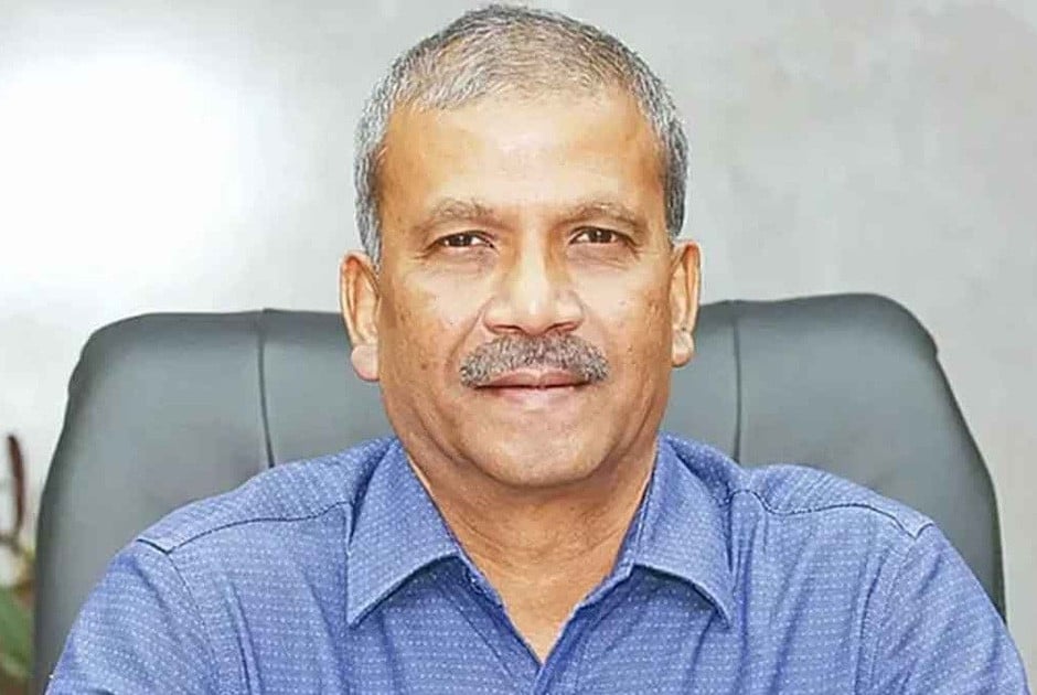 ডেইলি স্টার ও প্রথম আলোর দুটি নিউজ নিয়ে ক্ষোভ ঝাড়লেন আইন উপদেষ্টা