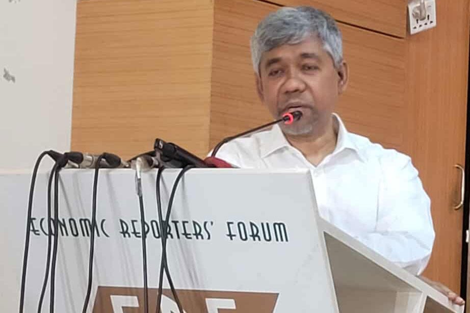 নিত্য-প্রয়োজনীয় পণ্যের দাম যেন না বাড়ে এজন্য কর ছাড় দেওয়া হচ্ছে: এনবিআর চেয়ারম্যান