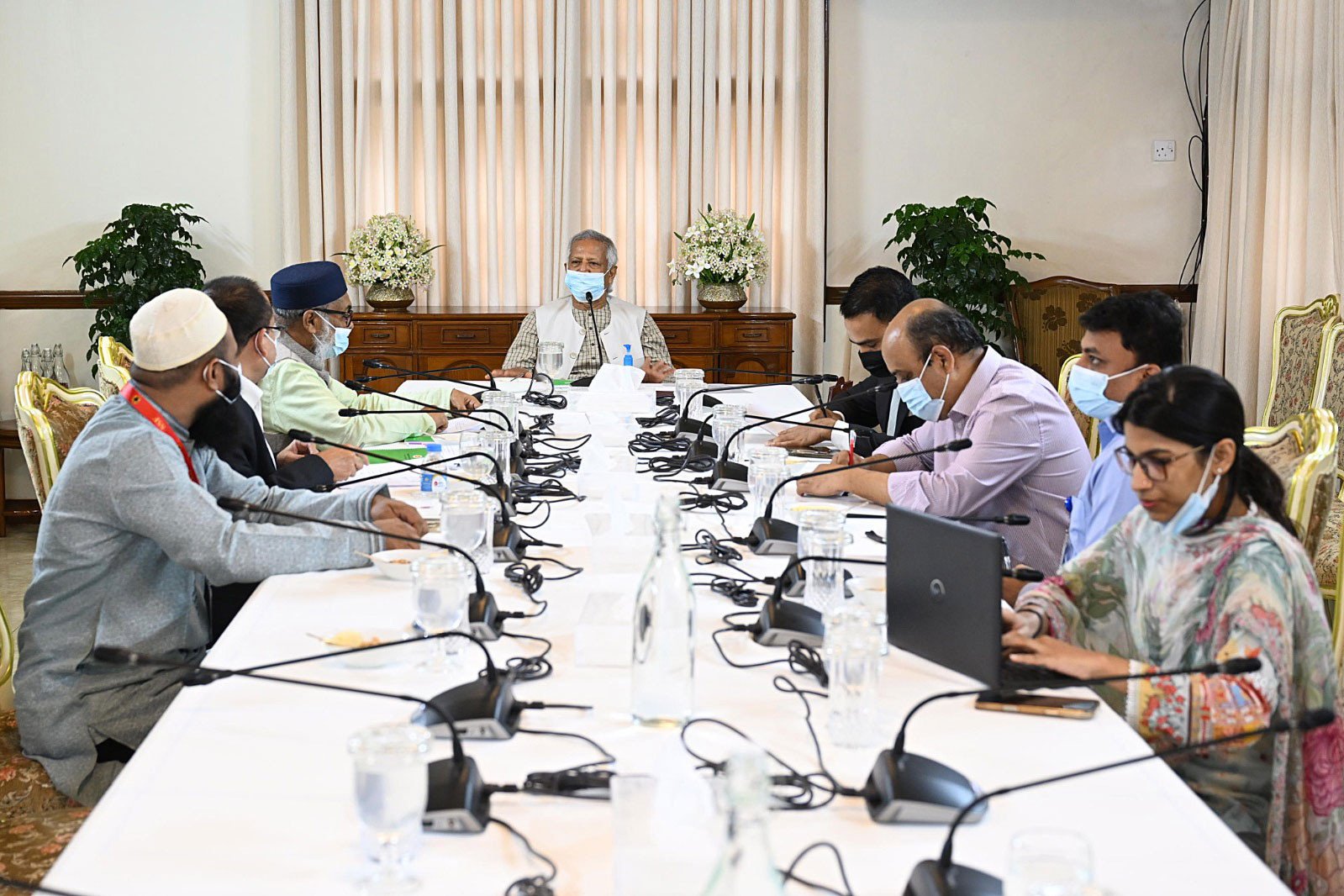 সুষ্ঠু হজ ব্যবস্থাপনার জন্য সংশ্লিষ্টদের প্রধান উপদেষ্টার অভিনন্দন