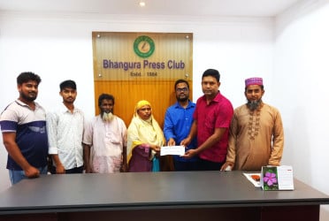 ভাঙ্গুড়ায় দুস্থ ও বিধবা নারীকে বসুন্ধরা শুভসংঘের মানবিক সহায়তা